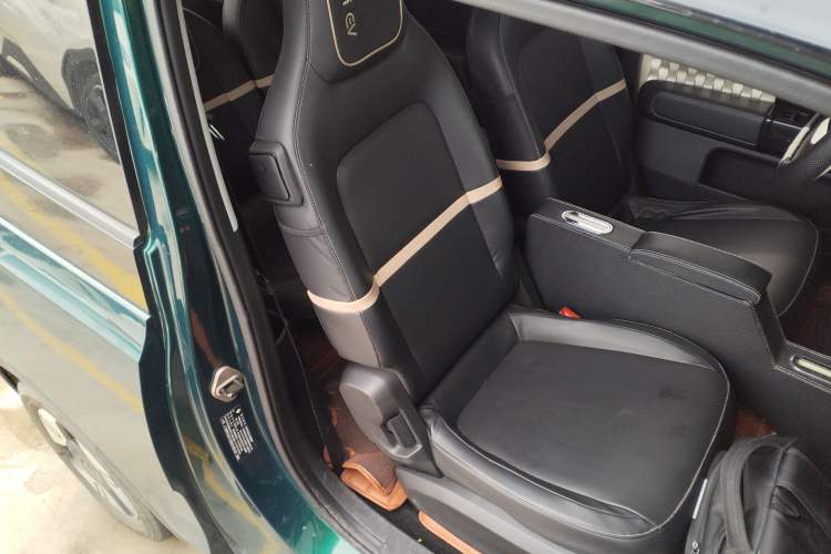 Used Baojun KiWi EV 2022 Artist Lite Edition Ternary Lithium Right Front Seat