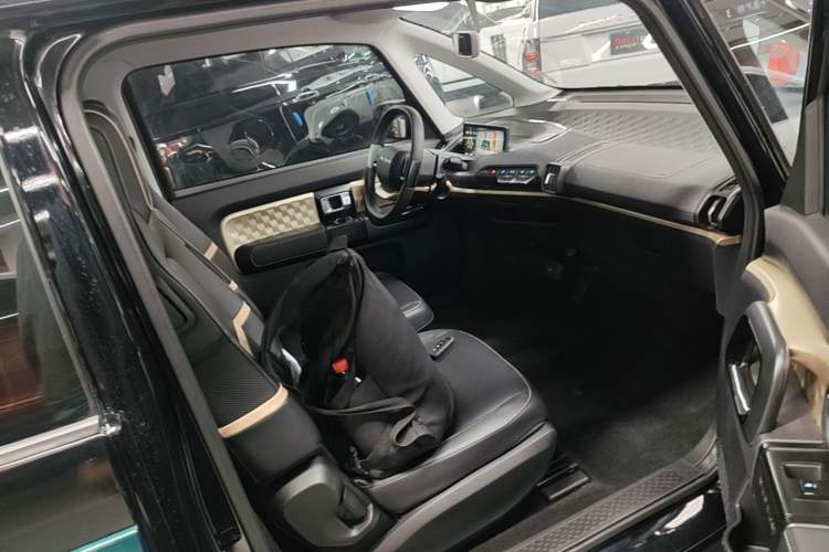 Used Baojun KiWi EV 2022 Artist Lite Edition Ternary Lithium Right Front Seat