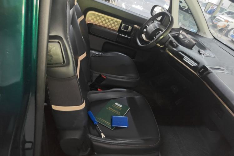 Used Baojun KiWi EV 2022 Artist Lite Edition Lithium Iron Phosphate Right Front Seat