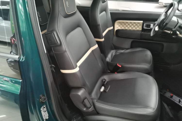 Used Baojun KiWi EV 2022 Artist Lite Edition Ternary Lithium Right Front Seat