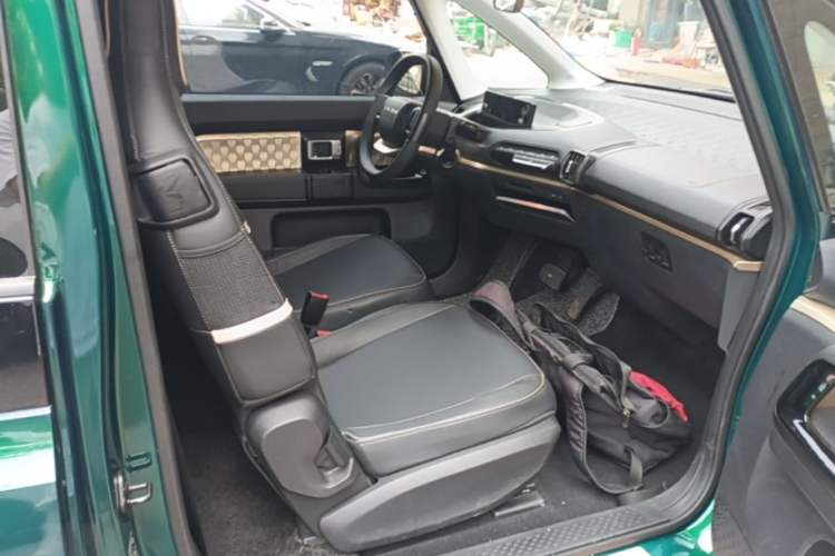 Used Baojun KiWi EV 2022 Artist Lite Edition Ternary Lithium Right Front Seat