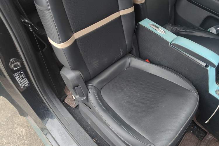 Used Baojun KiWi EV 2022 Designer Lite Edition Ternary Lithium Right Front Seat