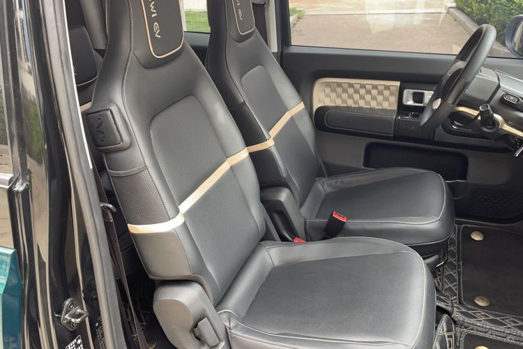 Used Baojun KiWi EV 2022 Designer Lite Edition Lithium Iron Phosphate Right Front Seat