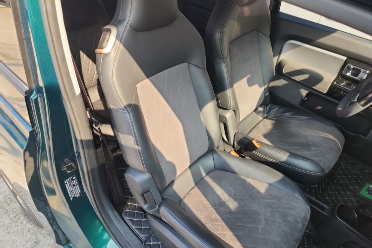 Used Baojun KiWi EV 2022 Designer Lite Edition Lithium Iron Phosphate Right Front Seat