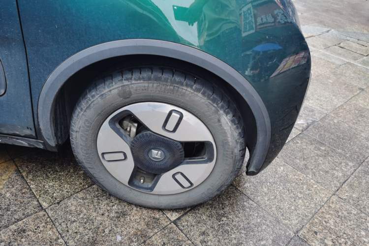Used Baojun KiWi EV 2022 Artist Lite Edition Ternary Lithium Right Front Wheel Hub