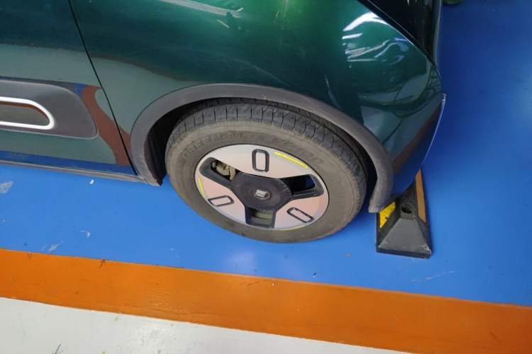 Used Baojun KiWi EV 2022 Artist Lite Edition Ternary Lithium Right Front Wheel Hub