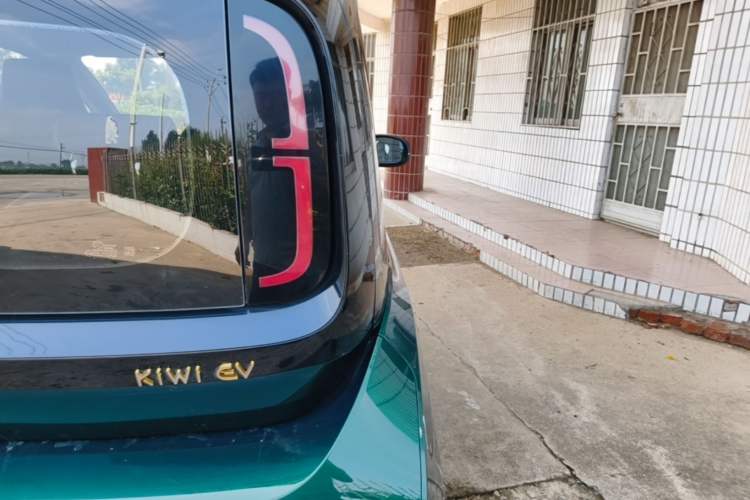 Used Baojun KiWi EV 2022 Designer Lite Edition Ternary Lithium Right Rear Taillight