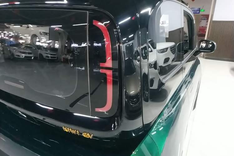 Used Baojun KiWi EV 2022 Designer Lite Edition Ternary Lithium Right Rear Taillight