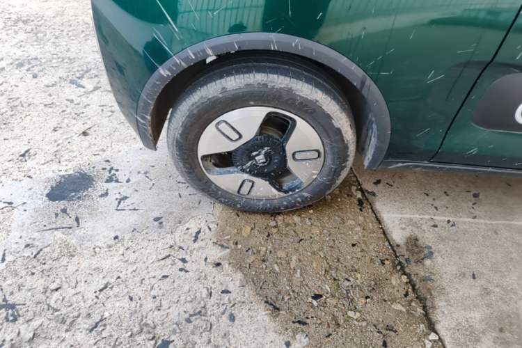Used Baojun KiWi EV 2022 Designer Lite Edition Ternary Lithium Right Rear Wheel Hub