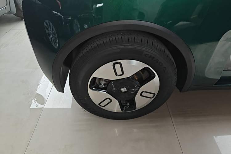 Used Baojun KiWi EV 2022 Artist Lite Edition Lithium Iron Phosphate Right Rear Wheel Hub