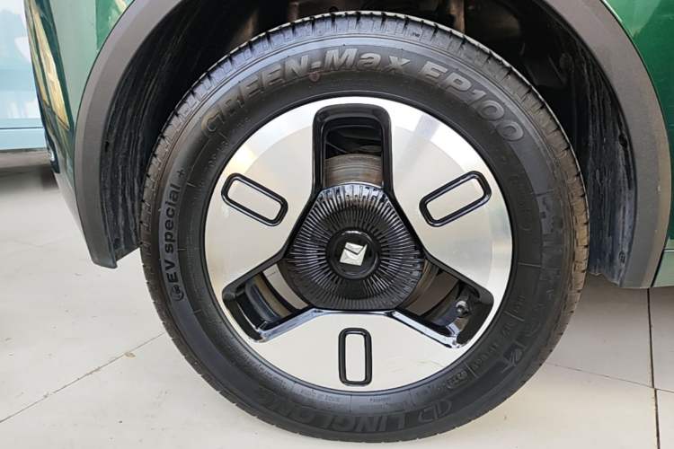 Used Baojun KiWi EV 2022 Designer Lite Edition Ternary Lithium Right Rear Wheel Hub