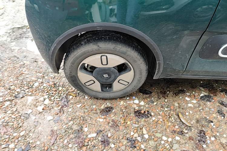 Used Baojun KiWi EV 2022 Artist Lite Edition Ternary Lithium Right Rear Wheel Hub