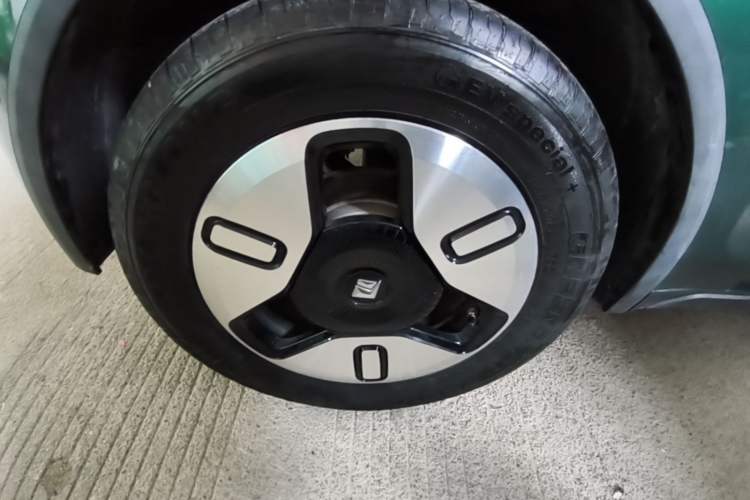 Used Baojun KiWi EV 2022 Designer Lite Edition Ternary Lithium Right Rear Wheel Hub