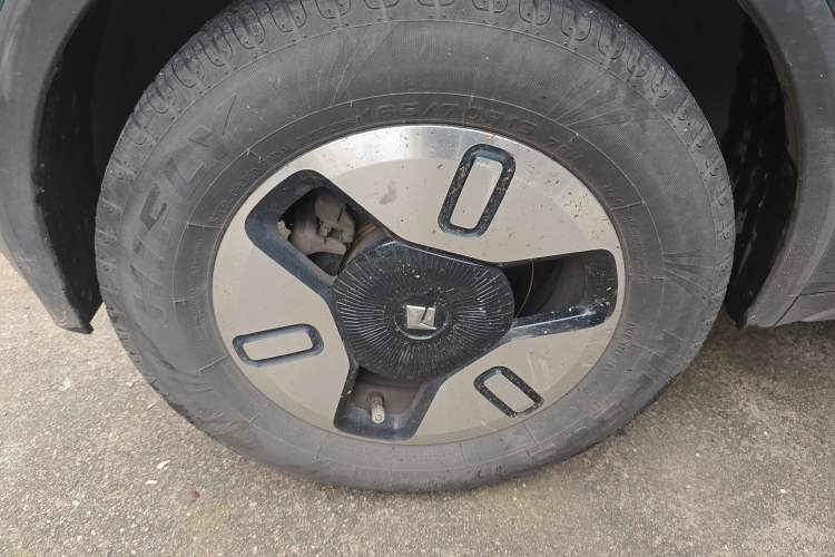 Used Baojun KiWi EV 2022 Designer Lite Edition Ternary Lithium Right Rear Wheel Hub