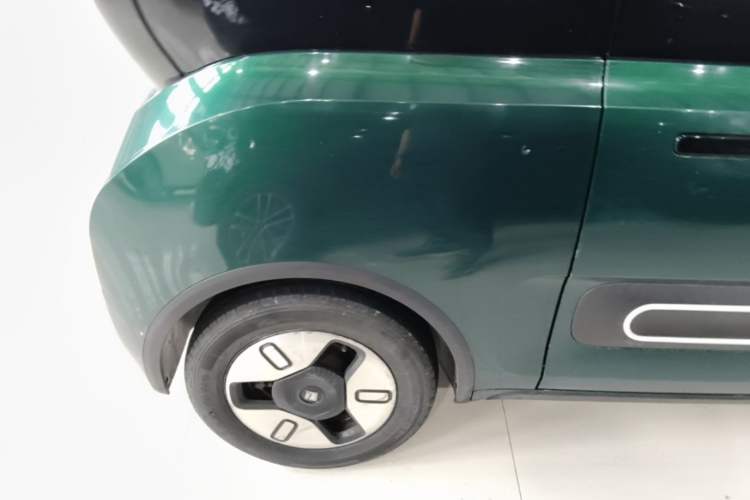 Used Baojun KiWi EV 2022 Designer Lite Edition Ternary Lithium Right Rear Wheel Hub