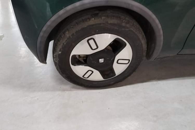 Used Baojun KiWi EV 2022 Designer Lite Edition Lithium Iron Phosphate Right Rear Wheel Hub