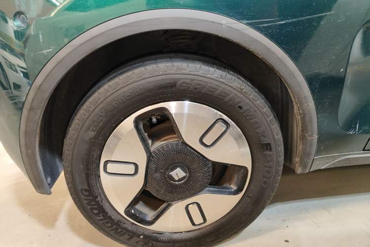 Used Baojun KiWi EV 2022 Artist Lite Edition Lithium Iron Phosphate Right Rear Wheel Hub