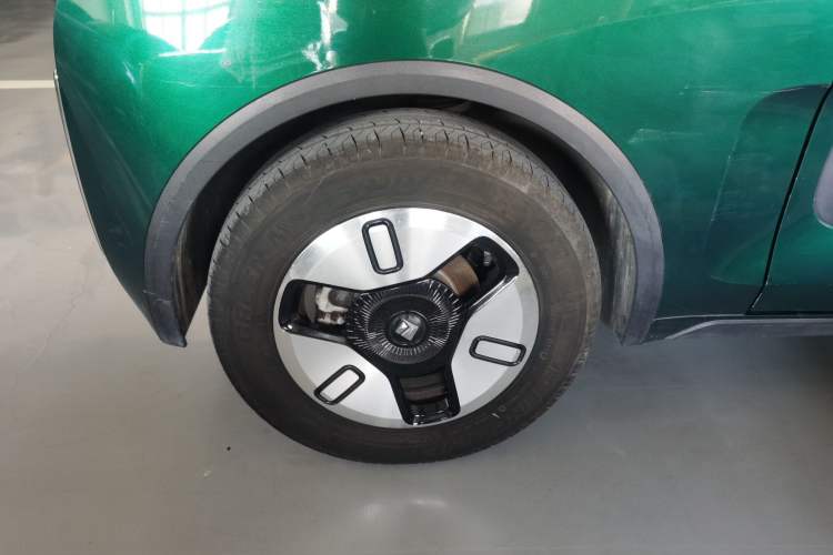Used Baojun KiWi EV 2022 Designer Lite Edition Lithium Iron Phosphate Right Rear Wheel Hub
