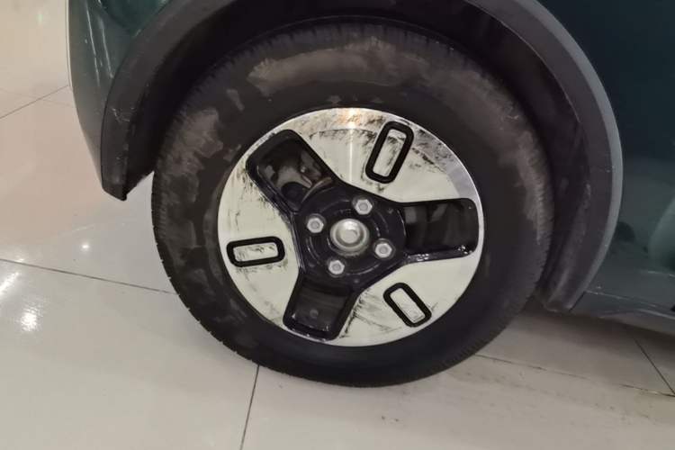 Used Baojun KiWi EV 2022 Designer Lite Edition Ternary Lithium Right Rear Wheel Hub