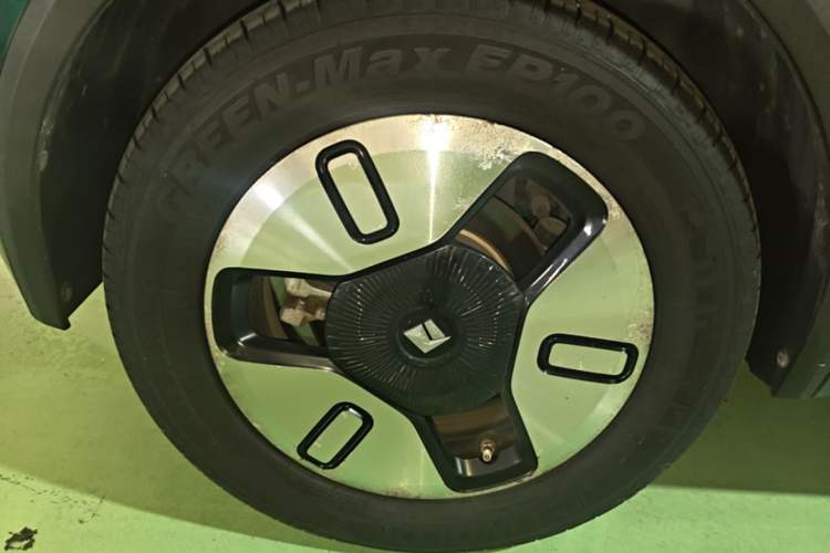 Used Baojun KiWi EV 2022 Designer Lite Edition Lithium Iron Phosphate Right Rear Wheel Hub