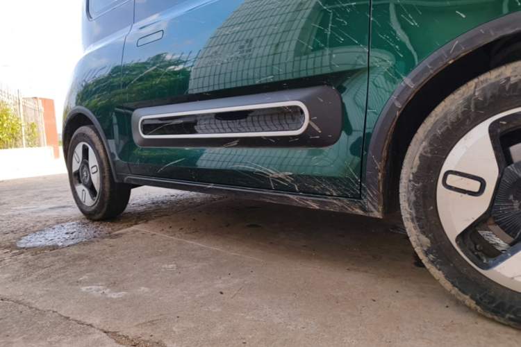 Used Baojun KiWi EV 2022 Designer Lite Edition Ternary Lithium Right Side Sill
