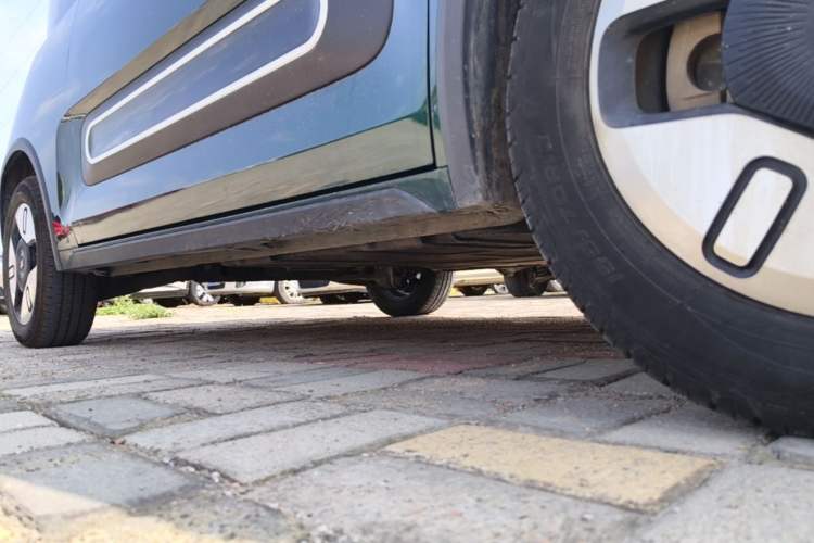 Used Baojun KiWi EV 2022 Artist Lite Edition Lithium Iron Phosphate Right Side Sill
