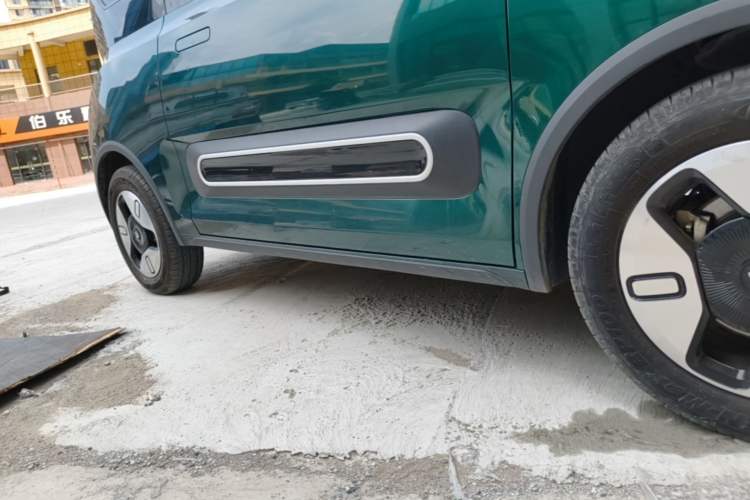 Used Baojun KiWi EV 2022 Designer Lite Edition Ternary Lithium Right Side Sill