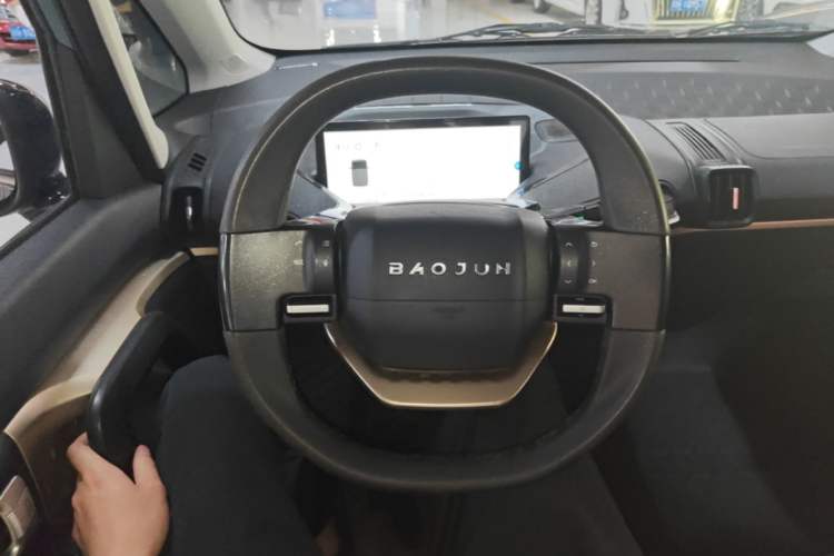 Used Baojun KiWi EV 2022 Artist Lite Edition Lithium Iron Phosphate Steering Wheel