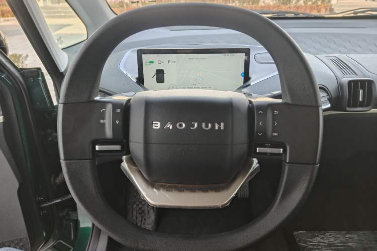 Used Baojun KiWi EV 2022 Designer Lite Edition Lithium Iron Phosphate Steering Wheel