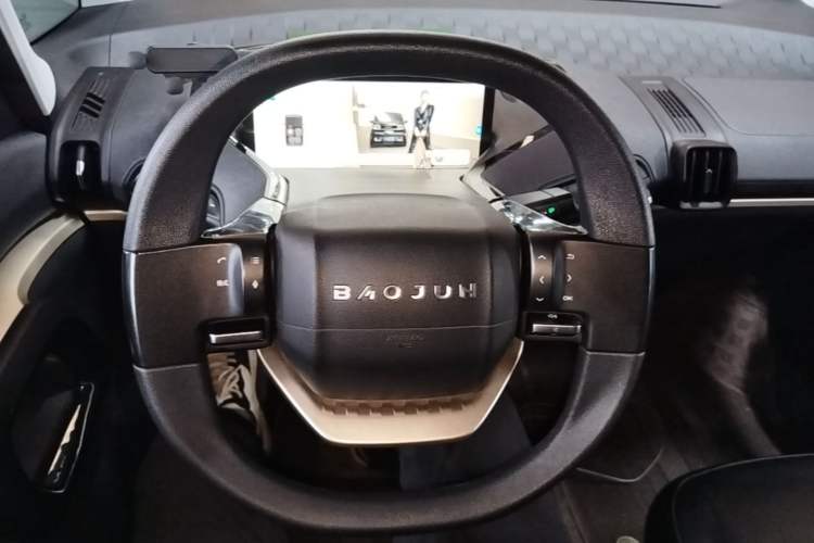 Used Baojun KiWi EV 2022 Designer Lite Edition Lithium Iron Phosphate Steering Wheel