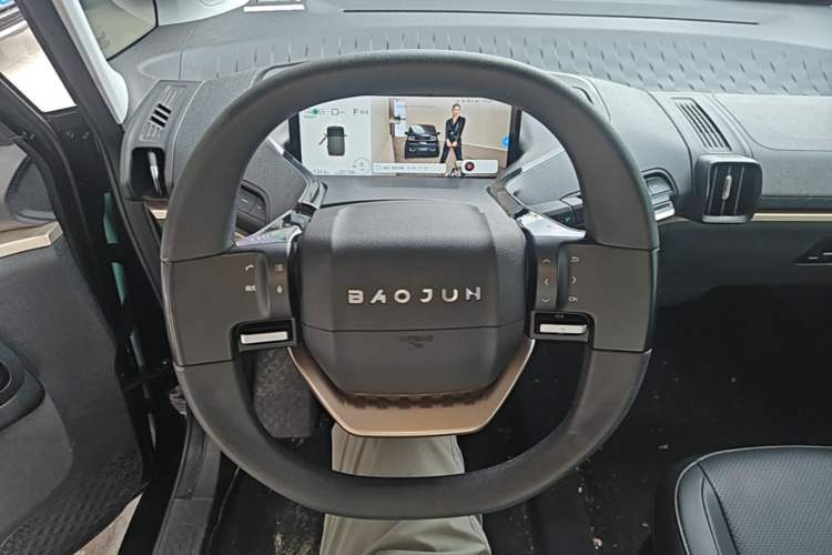 Used Baojun KiWi EV 2022 Designer Lite Edition Lithium Iron Phosphate Steering Wheel
