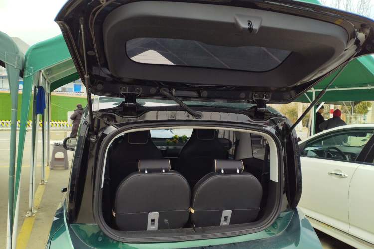Used Baojun KiWi EV 2022 Artist Lite Edition Ternary Lithium Trunk