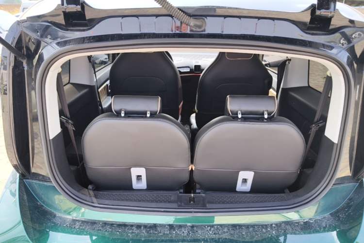 Used Baojun KiWi EV 2022 Artist Lite Edition Lithium Iron Phosphate Trunk