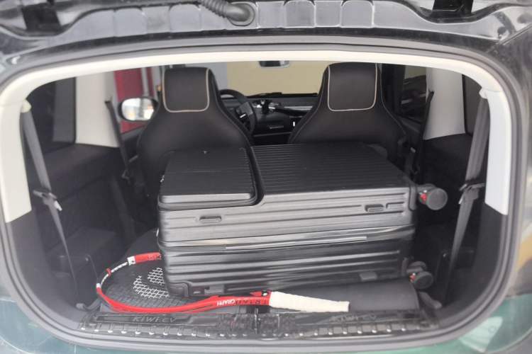 Used Baojun KiWi EV 2022 Artist Lite Edition Ternary Lithium Trunk