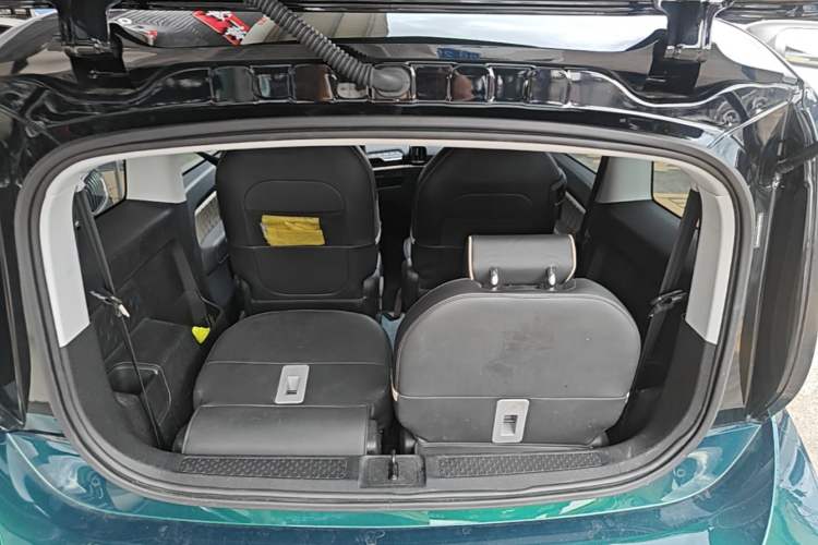 Used Baojun KiWi EV 2022 Designer Lite Edition Lithium Iron Phosphate Trunk