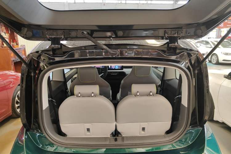 Used Baojun KiWi EV 2022 Artist Lite Edition Lithium Iron Phosphate Trunk