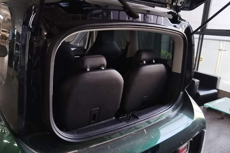 Used Baojun KiWi EV 2022 Artist Lite Edition Lithium Iron Phosphate Trunk