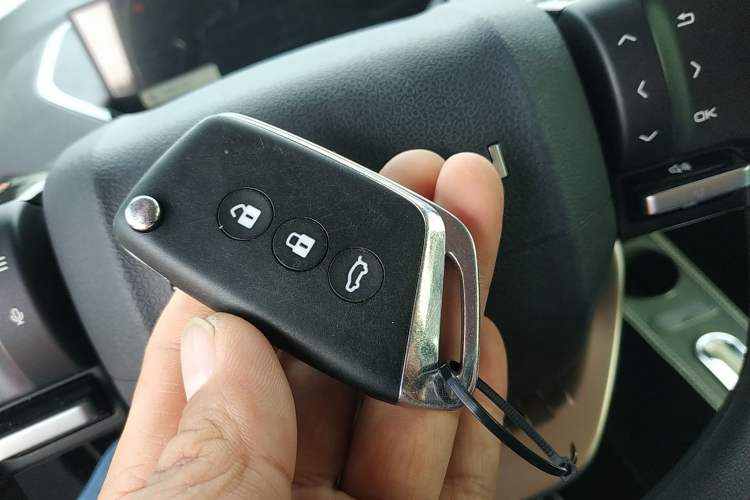 Used Baojun KiWi EV 2022 Designer Lite Edition Lithium Iron Phosphate Vehicle Key