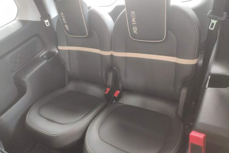 Used Baojun KiWi EV 2022 Artist Lite Edition Lithium Iron Phosphate Left Rear Seat