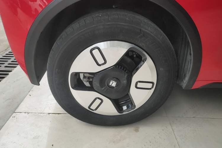 Used Baojun KiWi EV 2022 Artist Lite Edition Lithium Iron Phosphate Right Rear Wheel Hub
