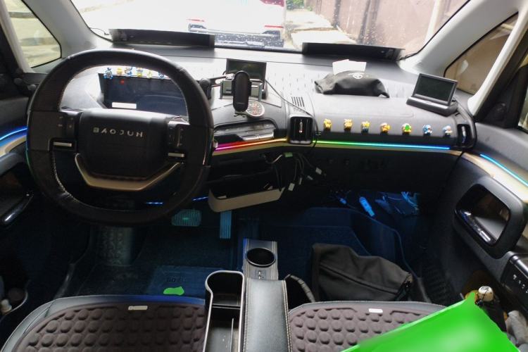 Used Baojun KiWi EV 2022 Artist Lite Edition Ternary Lithium Center Console