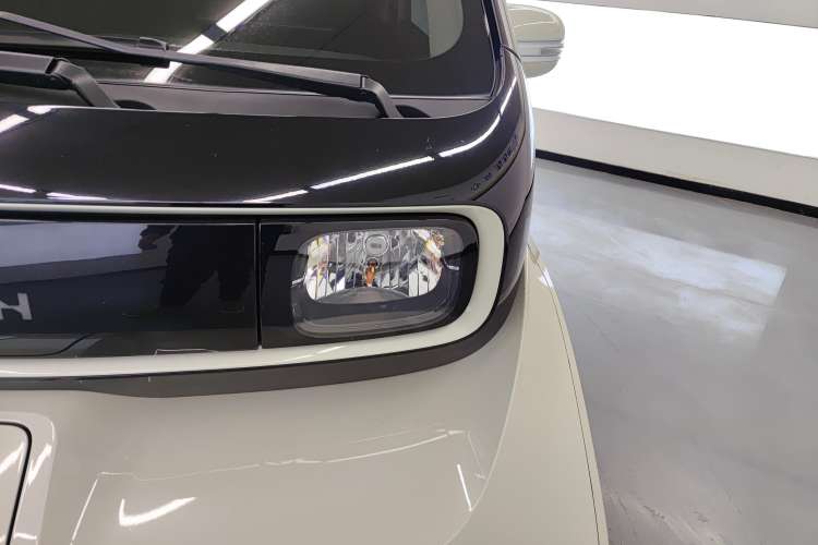 Used Baojun KiWi EV 2022 Designer Lite Edition Lithium Iron Phosphate Left Front Headlight