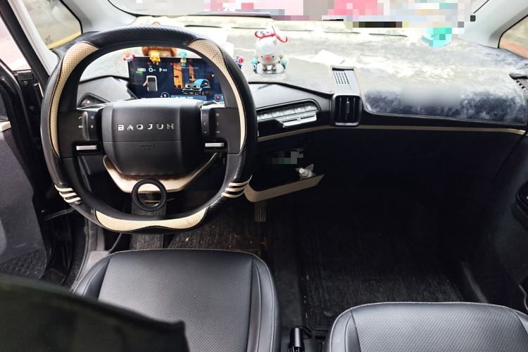 Used Baojun KiWi EV 2022 Artist Lite Edition Lithium Iron Phosphate Center Console