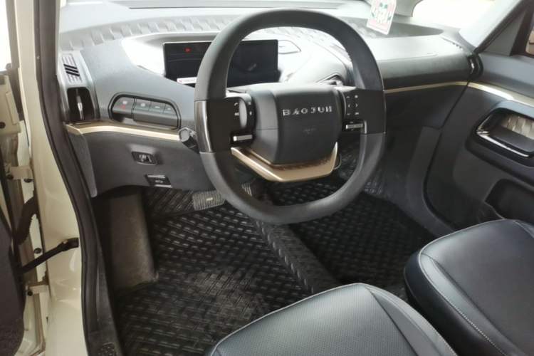 Used Baojun KiWi EV 2022 Designer Lite Edition Lithium Iron Phosphate Center Console