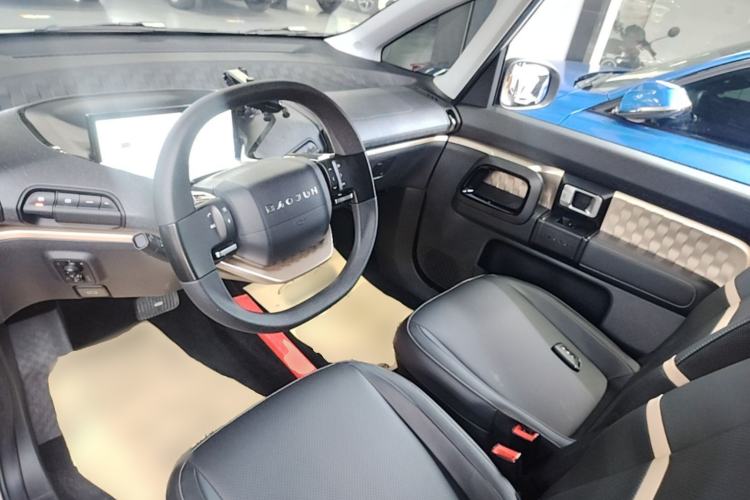 Used Baojun KiWi EV 2022 Artist Lite Edition Ternary Lithium Center Console