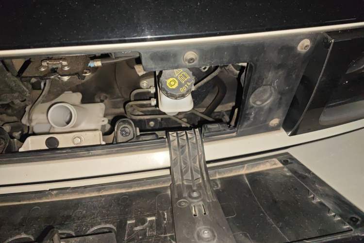 Used Baojun KiWi EV 2022 Artist Lite Edition Ternary Lithium Engine Bay Left