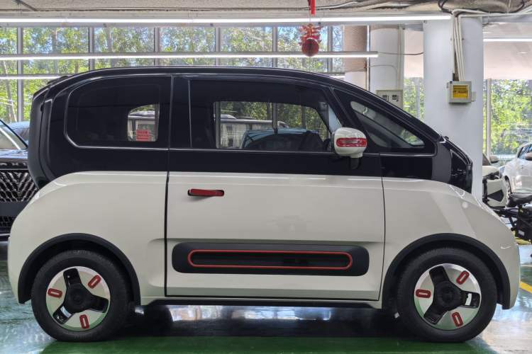 Used Baojun KiWi EV 2022 Artist Lite Edition Ternary Lithium Exterior 2