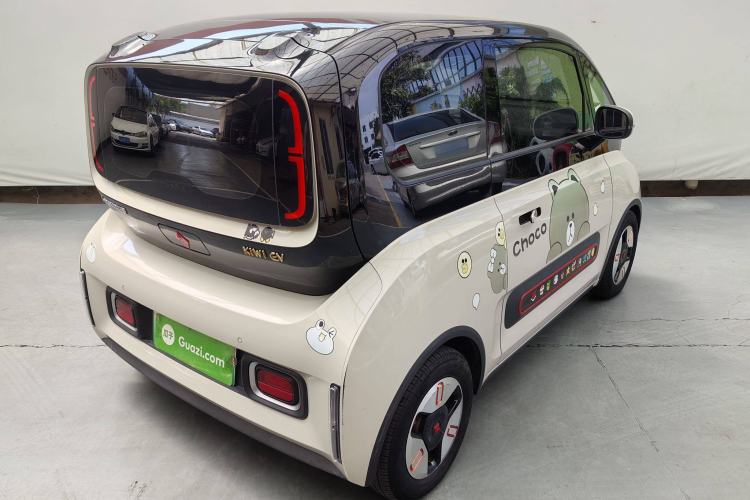 Used Baojun KiWi EV 2022 Artist Lite Edition Lithium Iron Phosphate Exterior 2