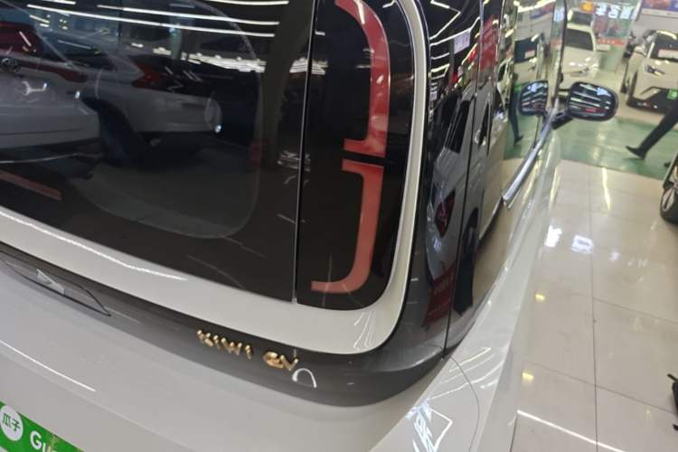 Used Baojun KiWi EV 2022 Artist Lite Edition Ternary Lithium Exterior 3
