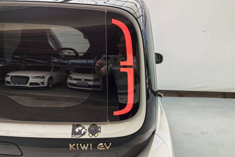 Used Baojun KiWi EV 2022 Artist Lite Edition Lithium Iron Phosphate Exterior 3
